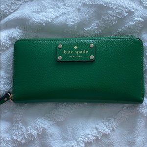 Kate Spade Zip Wallet